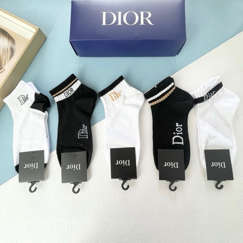 CHRISTIAN DIOR